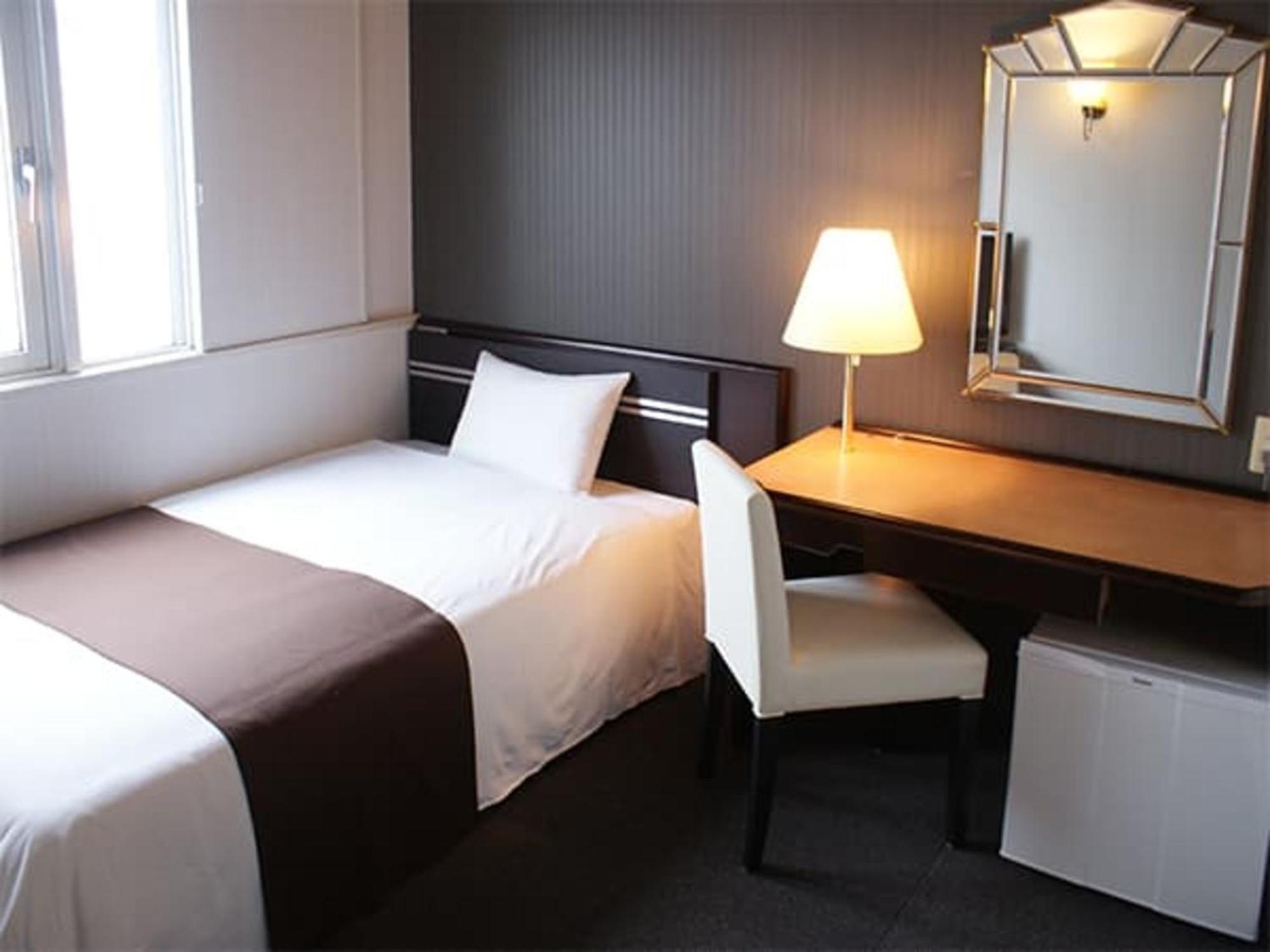 Hotel Livemax Budget ناهَ المظهر الخارجي الصورة
