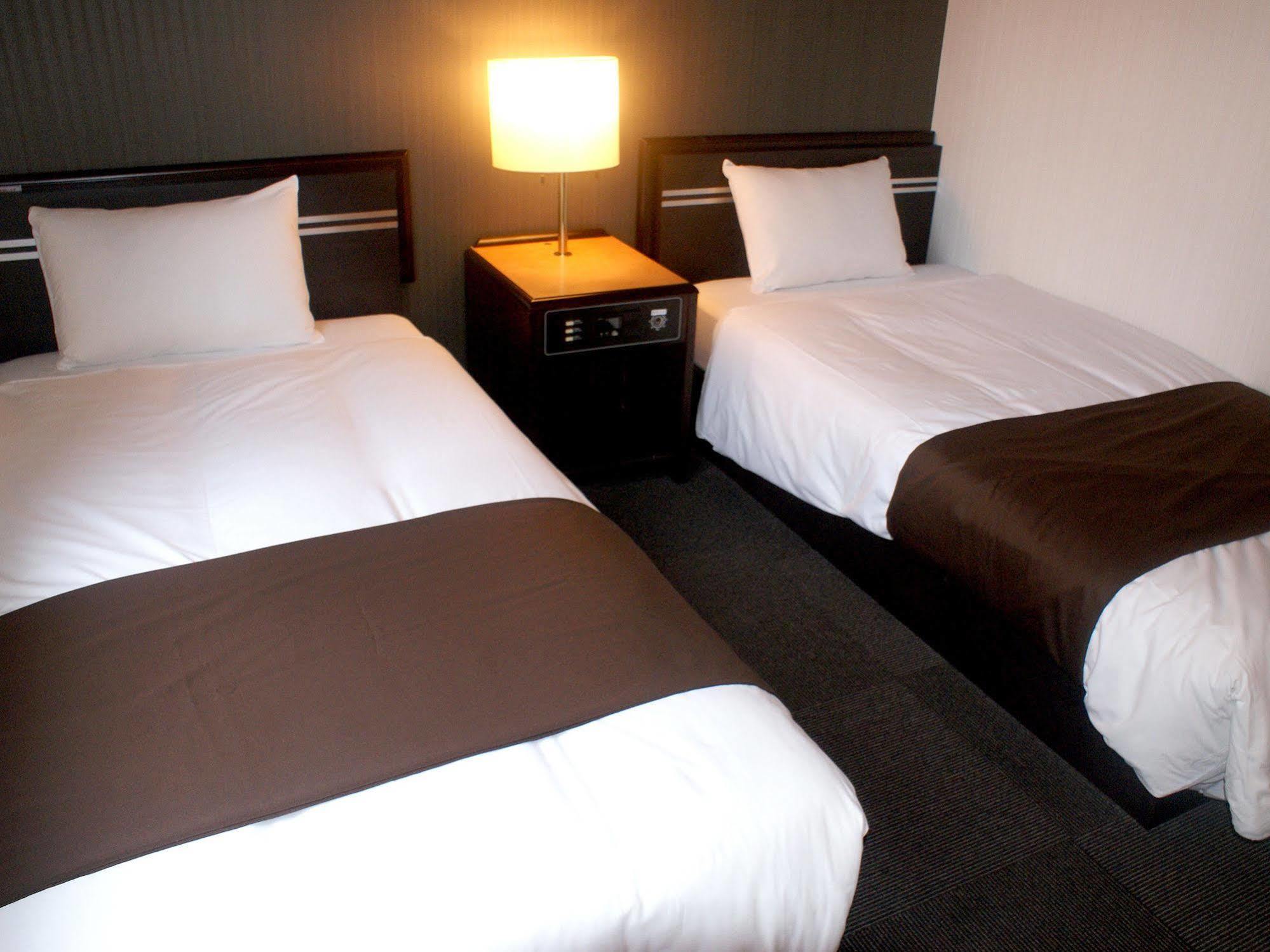 Hotel Livemax Budget ناهَ المظهر الخارجي الصورة